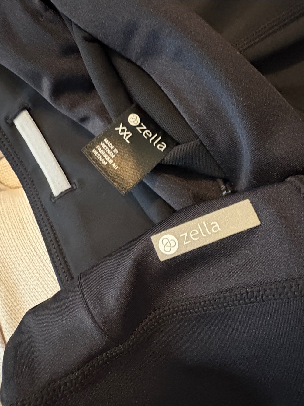 Zella Black Performance Leggings with Perforated Design NWT size XXL - Picture 4 of 8